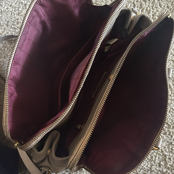 AUTH Pre-owned MARC by MARC JACOBS Goodbye Columbus Sylvie Cement Grey Crossbody - Picture 12 of 16